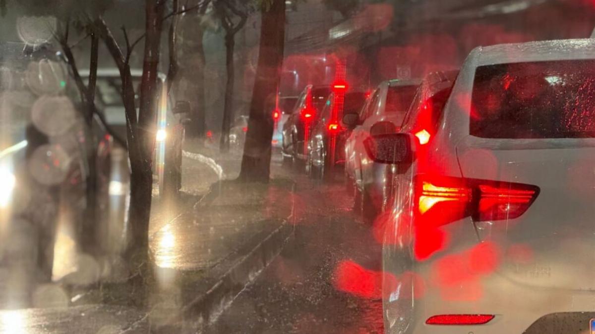 Alerta vermelho para chuvas intensas pode atingir 391 cidades de Minas Gerais